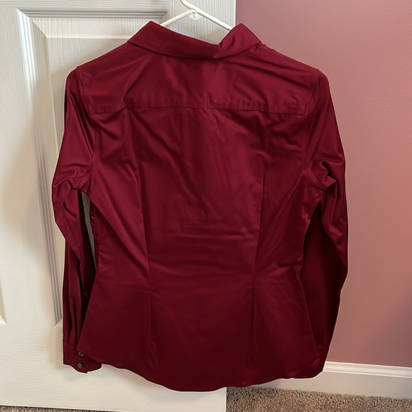 NEW Banana Republic Long Sleeve Non-Iron Button Up Dress Shirt Women’s Size 4 - Picture 5 of 5